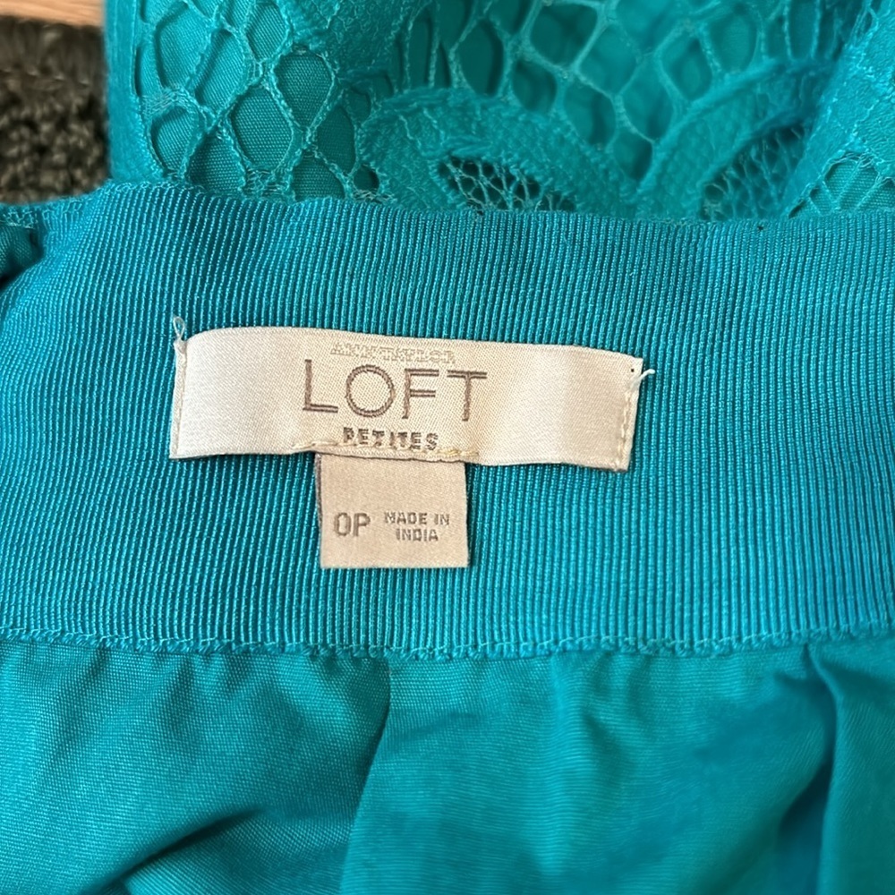 ❤️2/$15 or 3/$26❤️ Loft Teal Lace Pencil Skirt, Size 0 Petite - Picture 10 of 11
